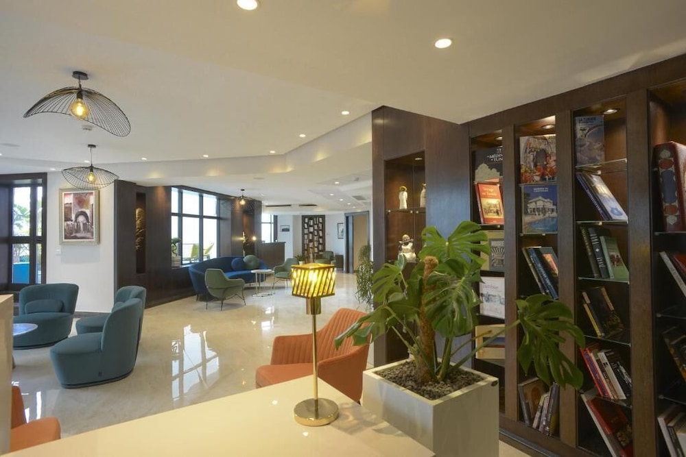 Maia Hotel Suites 28/44