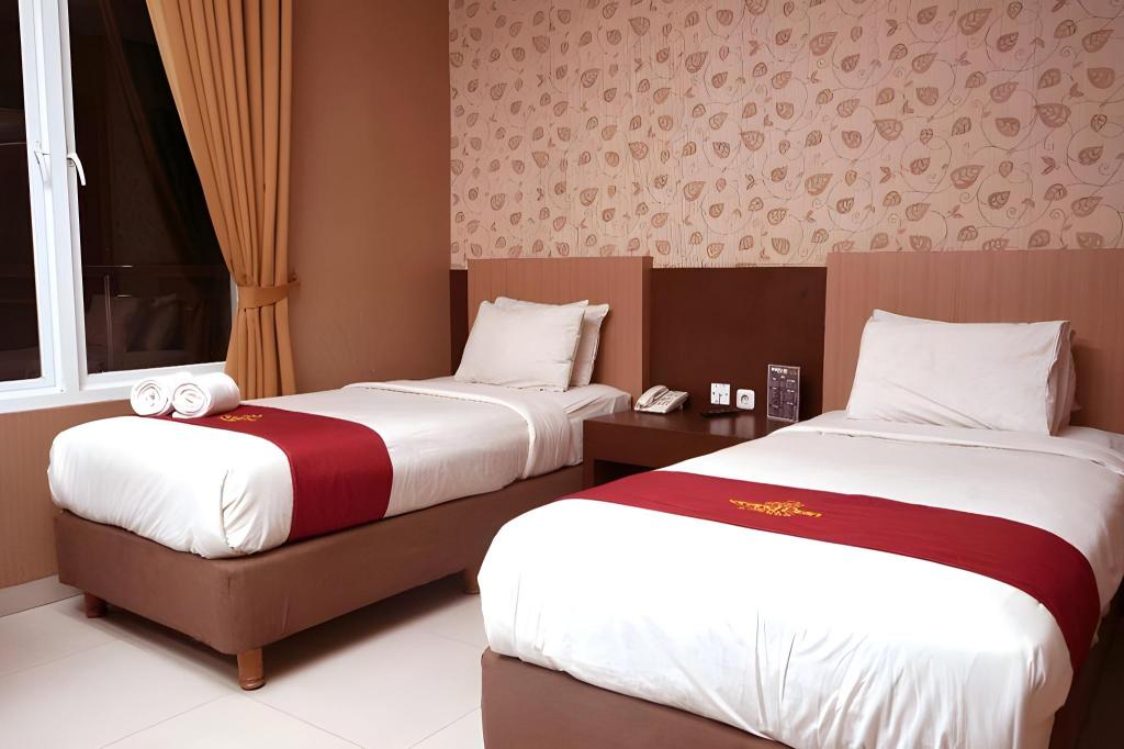 Moderate, Twin Beds