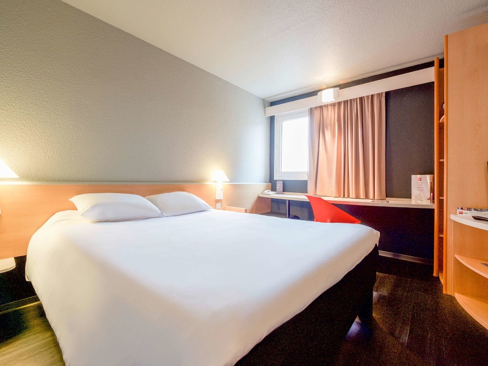 Ibis Pau Lescar 6/50