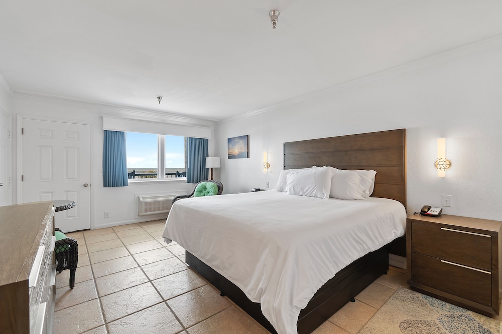 Ocean Isle Inn 11/50