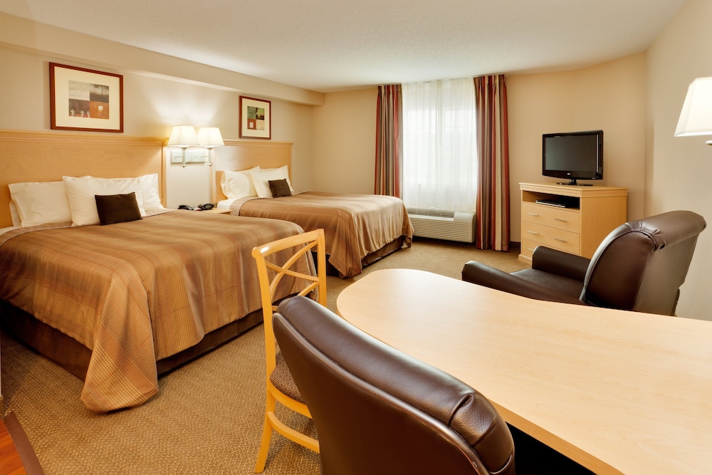 CANDLEWOOD SUITES HARRISBURG 14/76