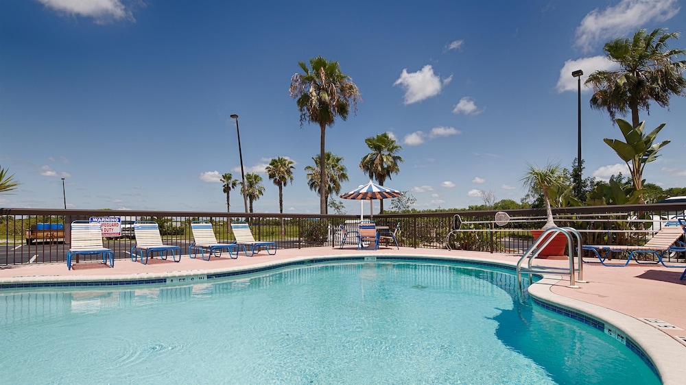 Best Western Lake Okeechobee 1/33