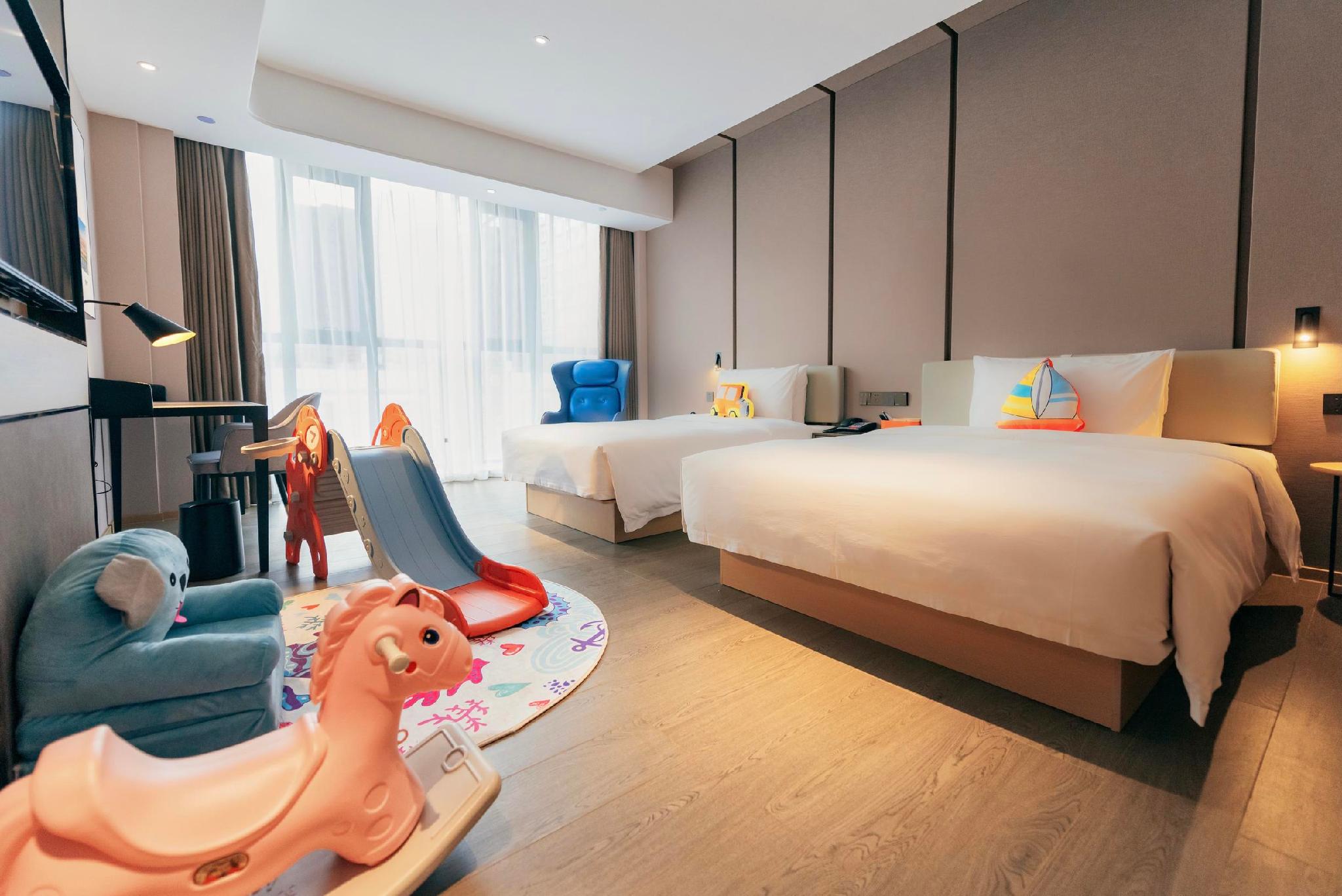 Atour Hotel (Datong Dongxin Plaza high speed railway station) 11/28