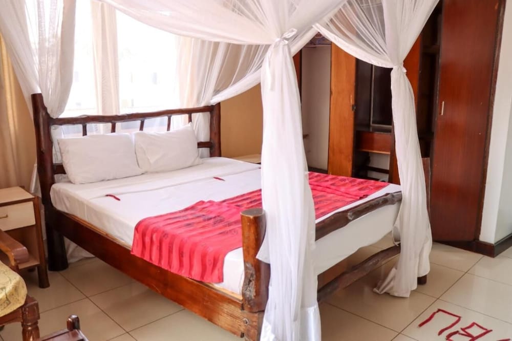 Bridge Hotel Mombasa 10/41