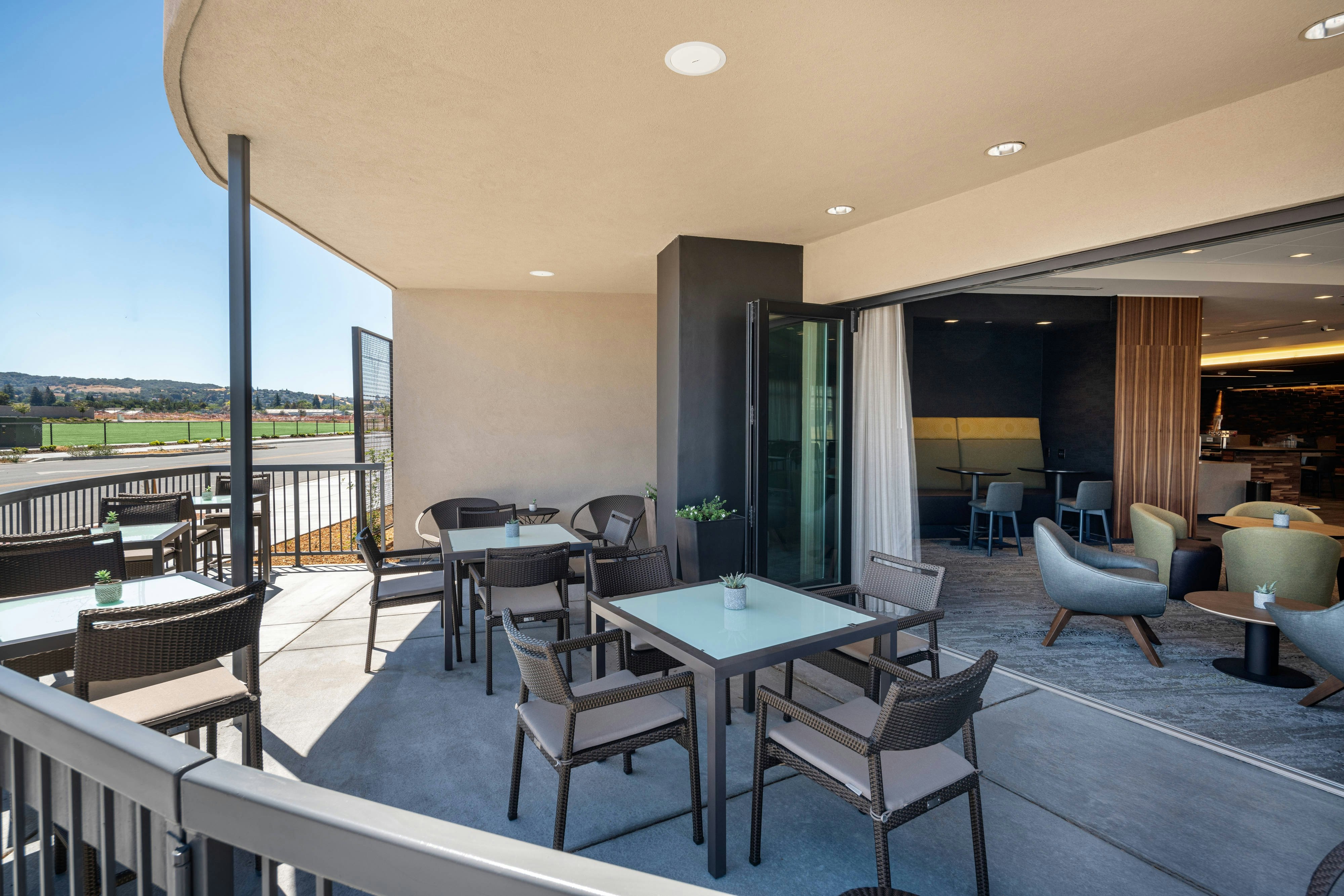 Courtyard by Marriott Petaluma Sonoma County 14/17