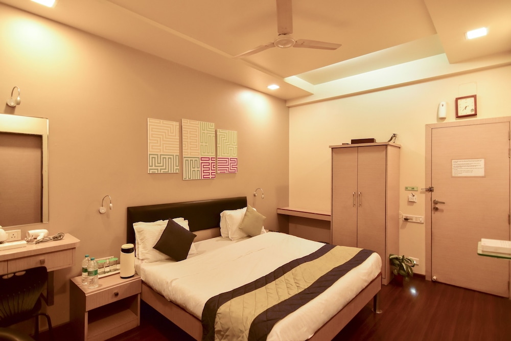 Hotel Sapna Executive 17/43