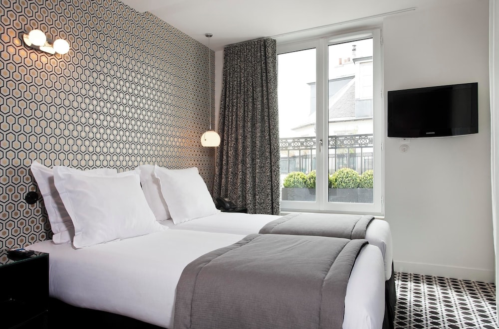 HOTEL EMILE 15/49