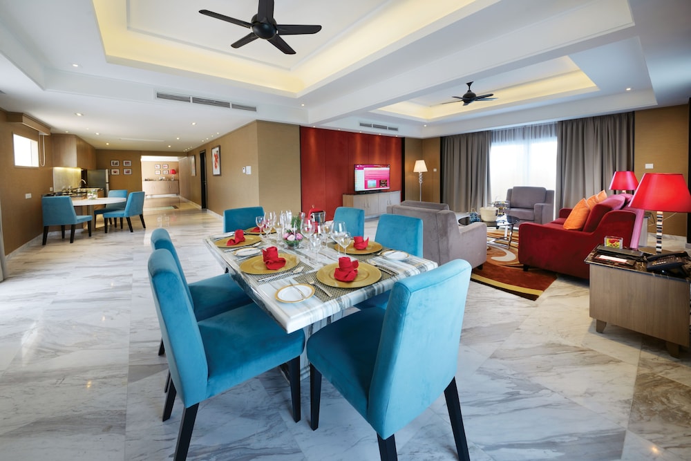 Lexis Hibiscus Port Dickson 38/48