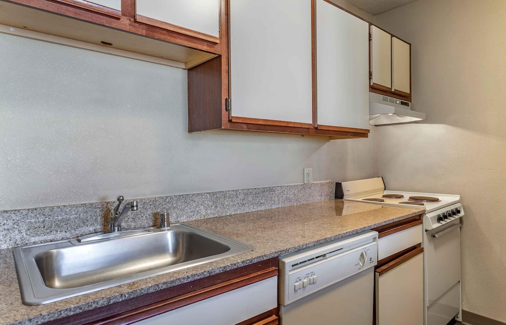 Extended Stay America Chicago Lombard Yorktown Center 51/53