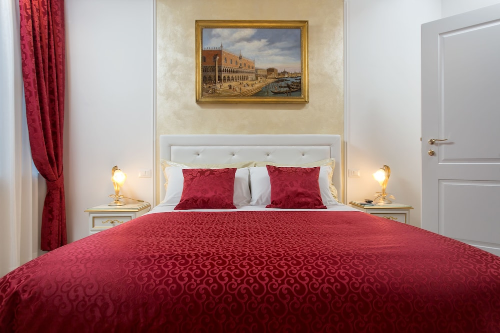 SUPERIOR, DOUBLE BED