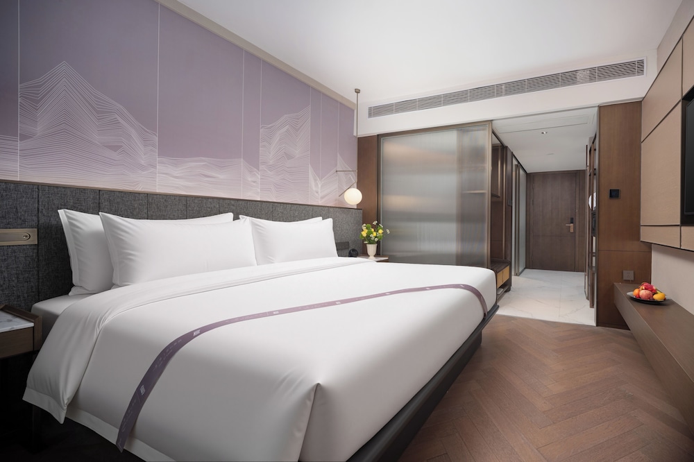 Business, Suite, King Bed
