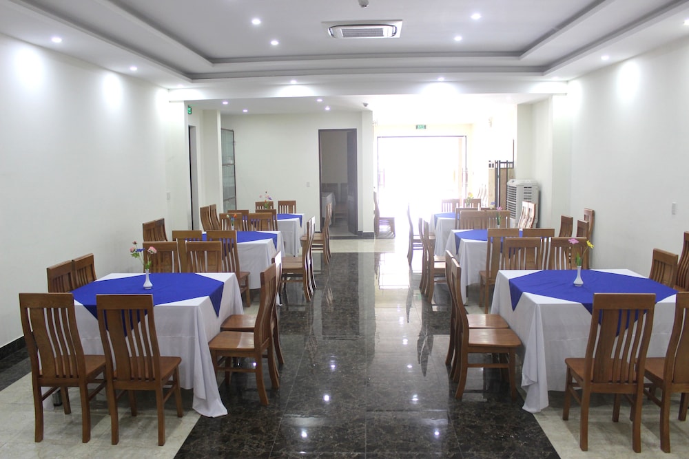 Hoa Bình Hotel 29/39