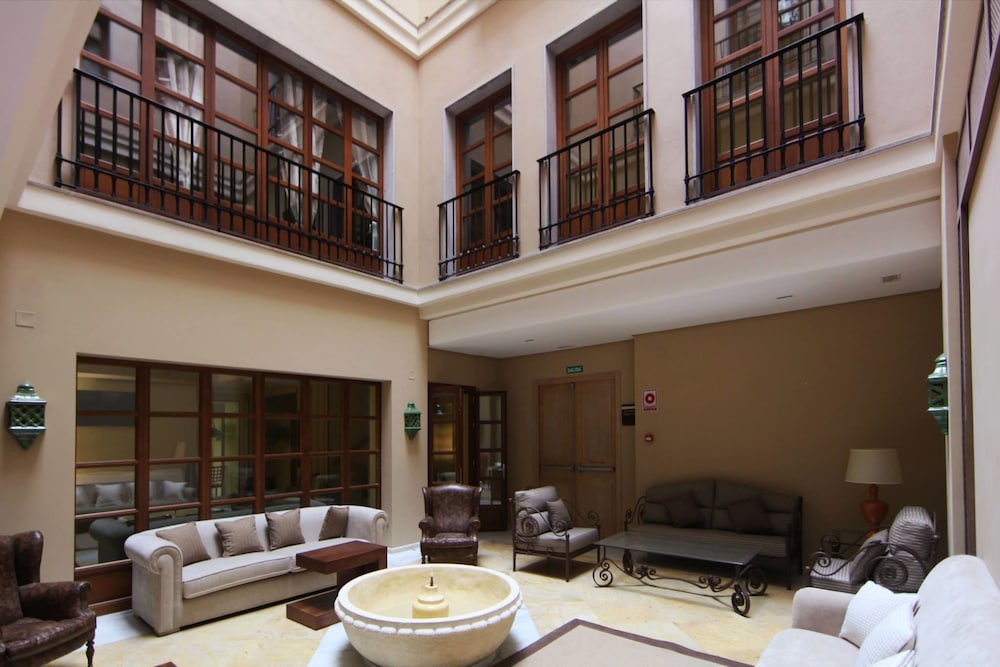 Hotel Casa Consistorial 38/53