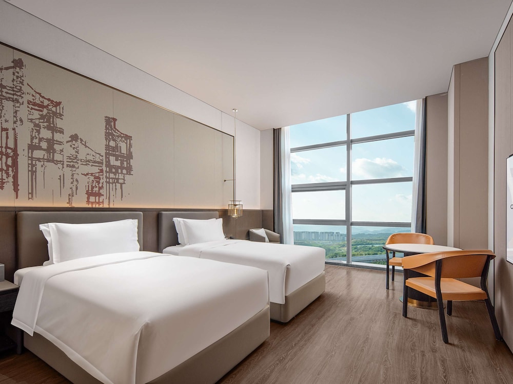 SUPERIOR, APARTMENT, TWIN BEDS
