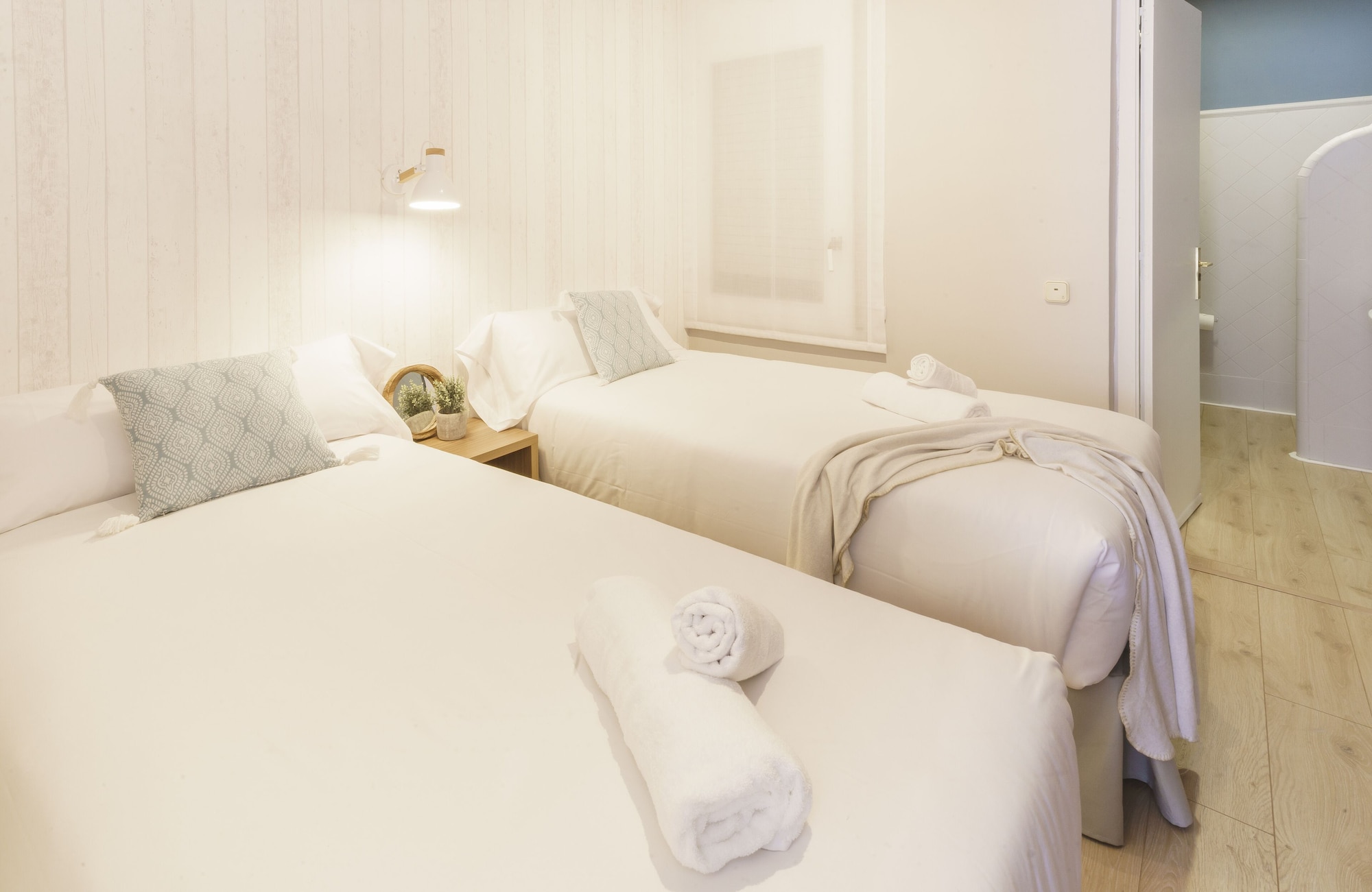 ROOM, TRIPLE, TERRACE