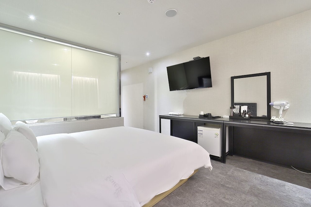 Hotel Platinum 13/37