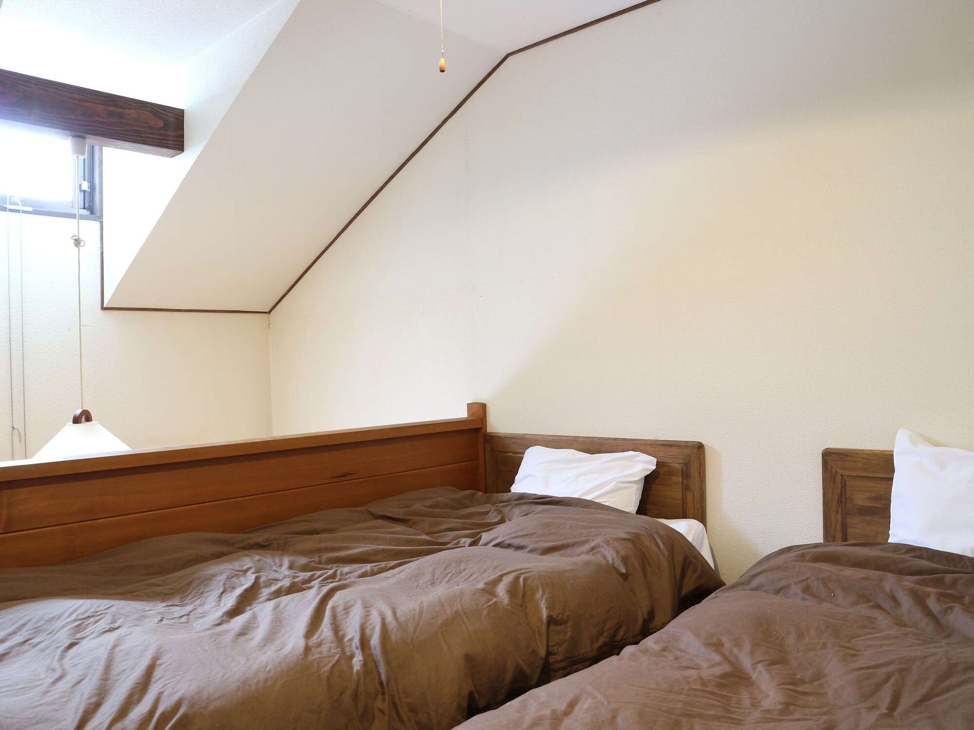 Basic, 3 Beds, Shared Bathroom