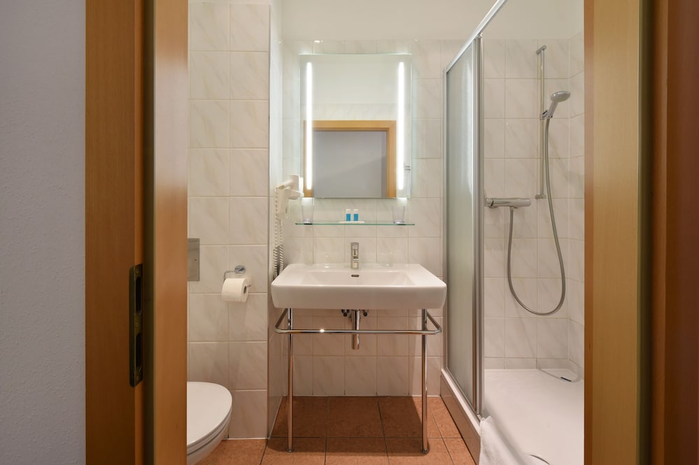 Lucia Hotel 46/46
