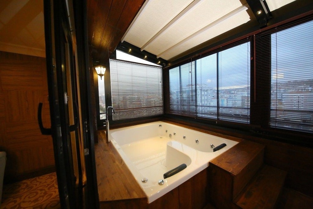 My Suit Residence 46/50