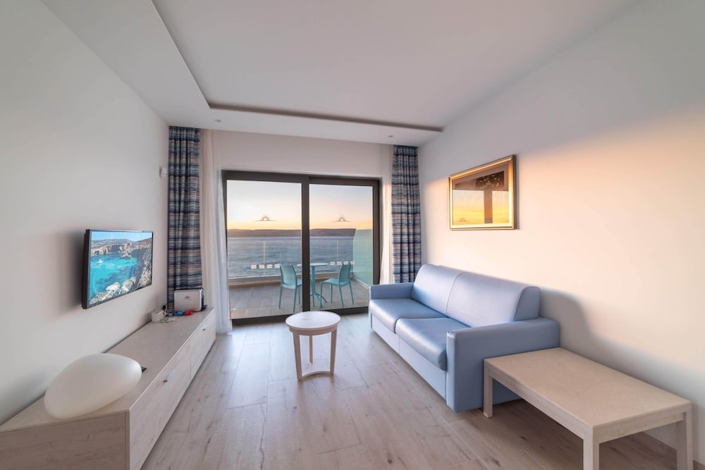 Ramla Bay Resort 28/72