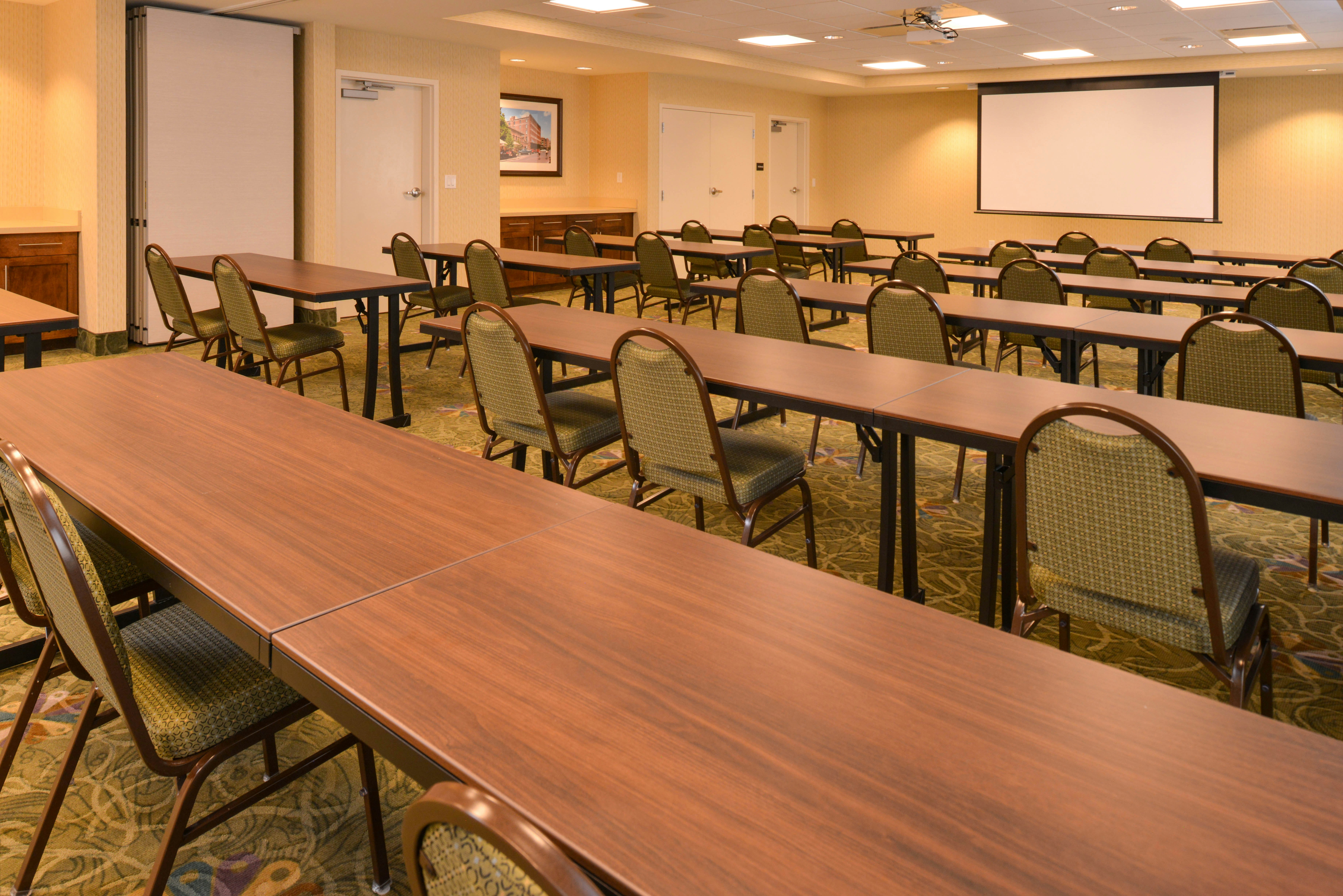 HAMPTON INN OMAHA MIDTOWN-AKSARBEN AREA 47/50