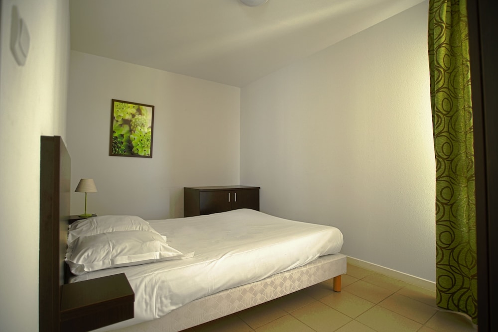 APARTMENT, DOUBLE BED, SOFA