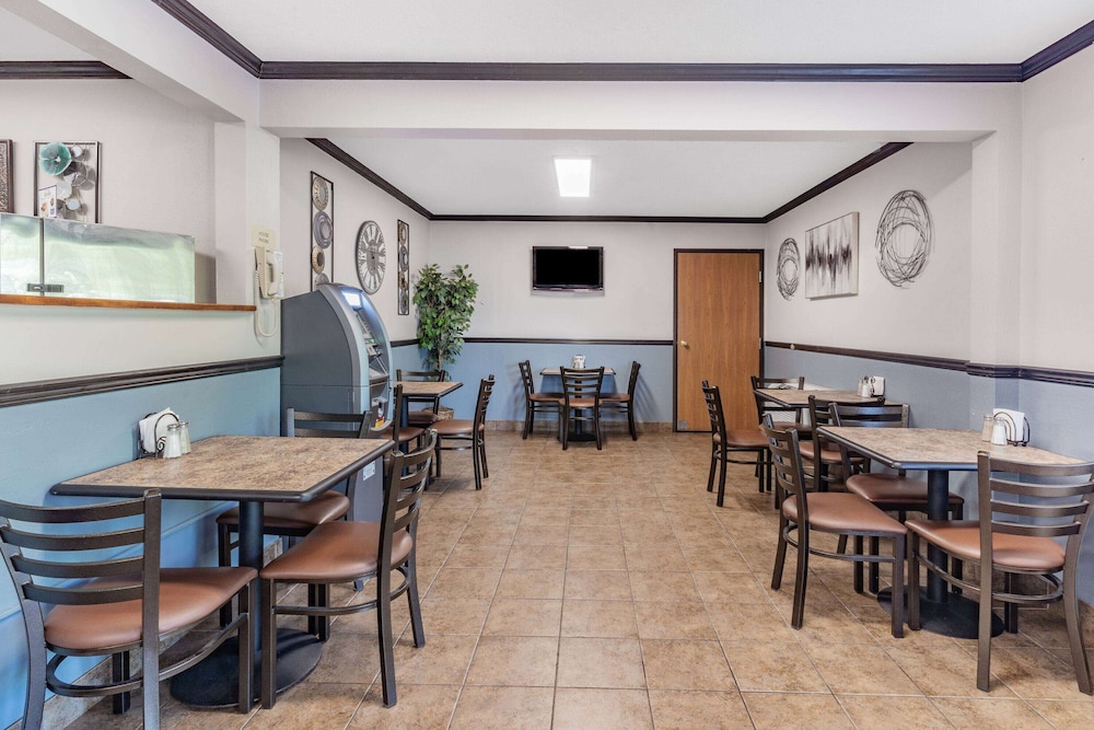 Baymont by Wyndham Bozeman 35/48