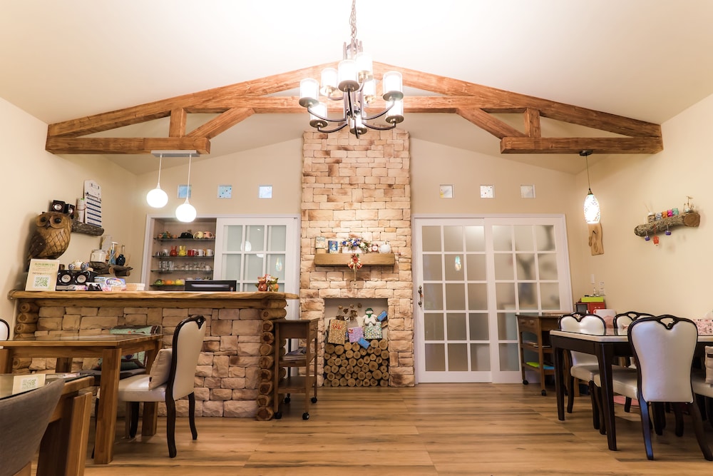 Books & Woods B&B 38/50