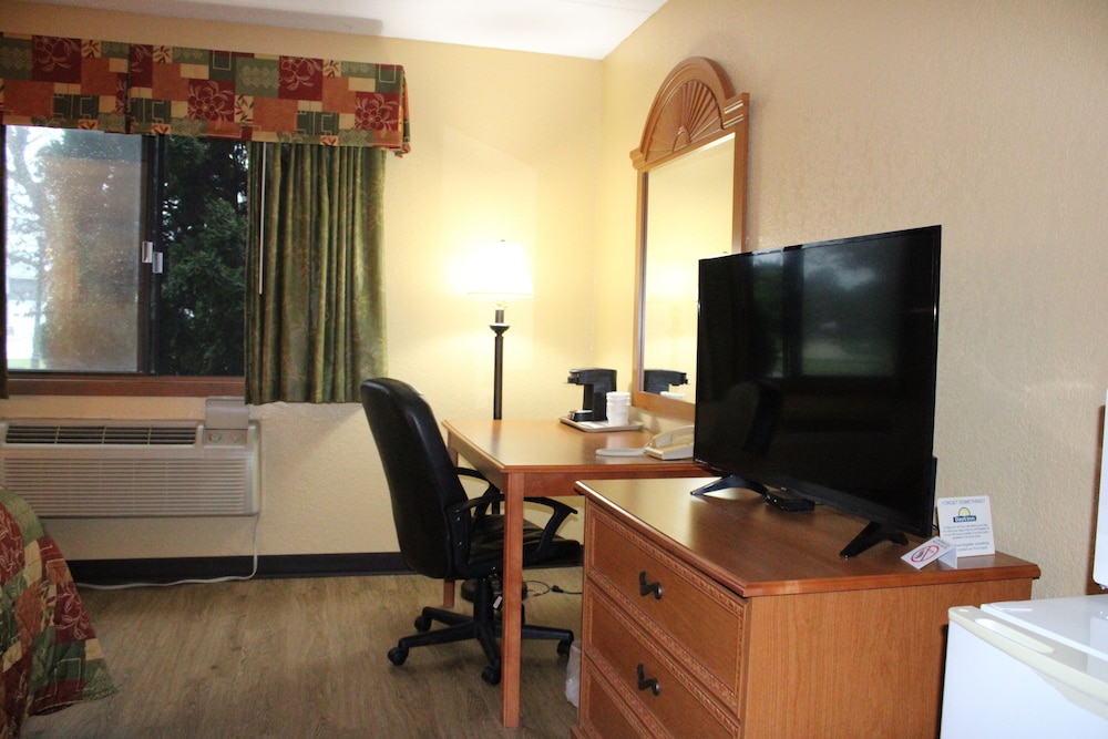 Days Inn Sheboygan the Falls 31/41