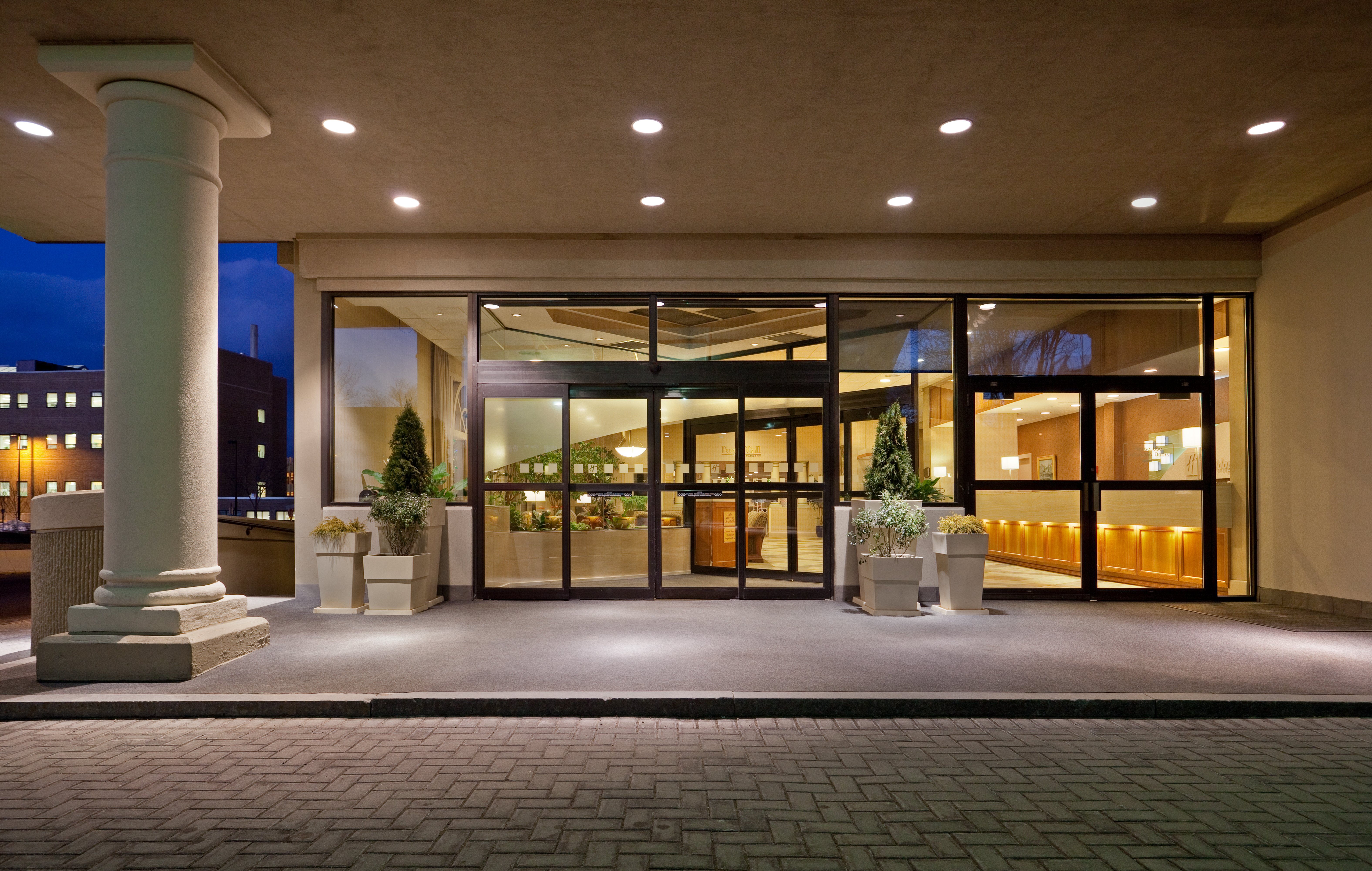 Holiday Inn Portland-By The Bay 3/74