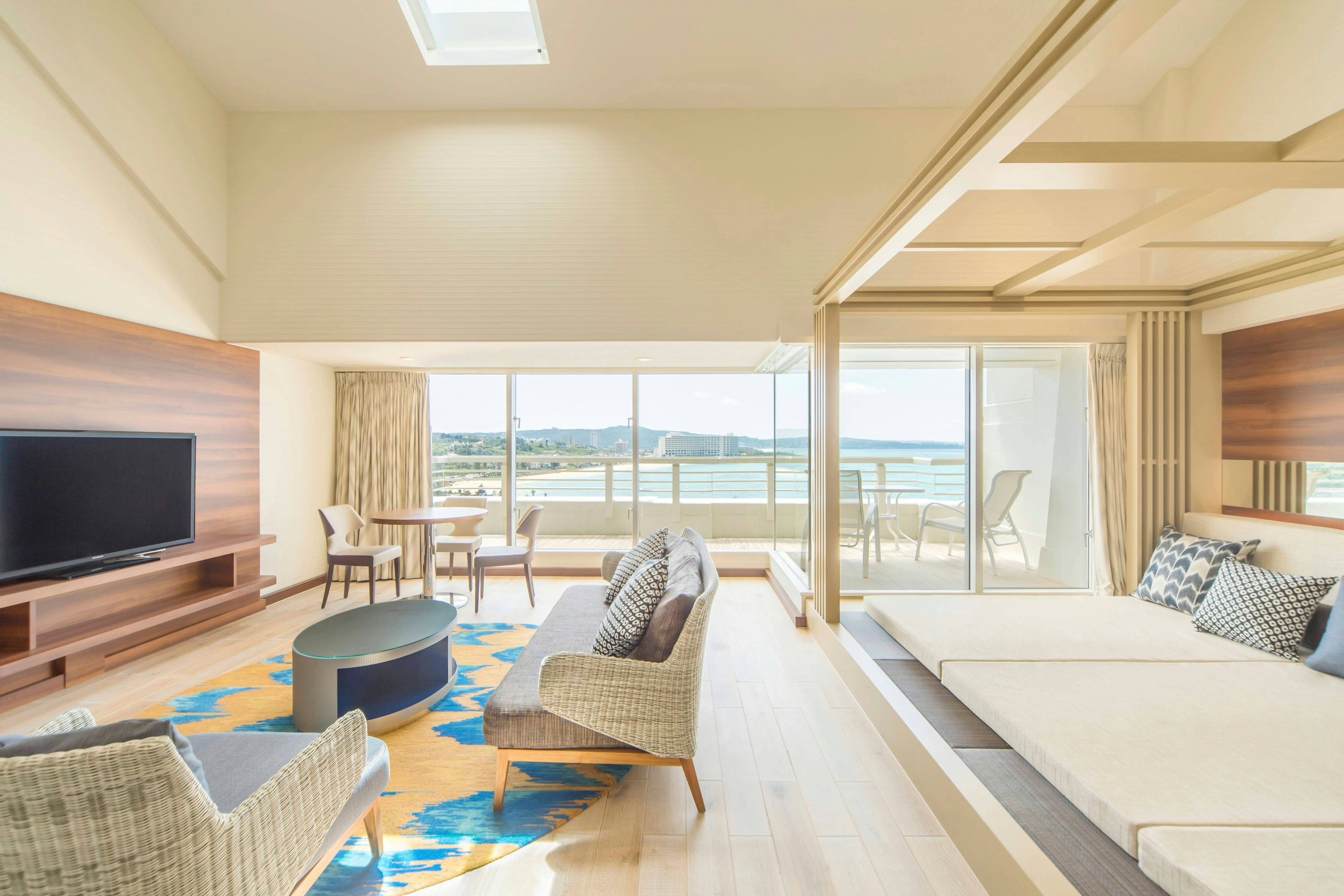 Sheraton Okinawa Sunmarina Resort 25/50