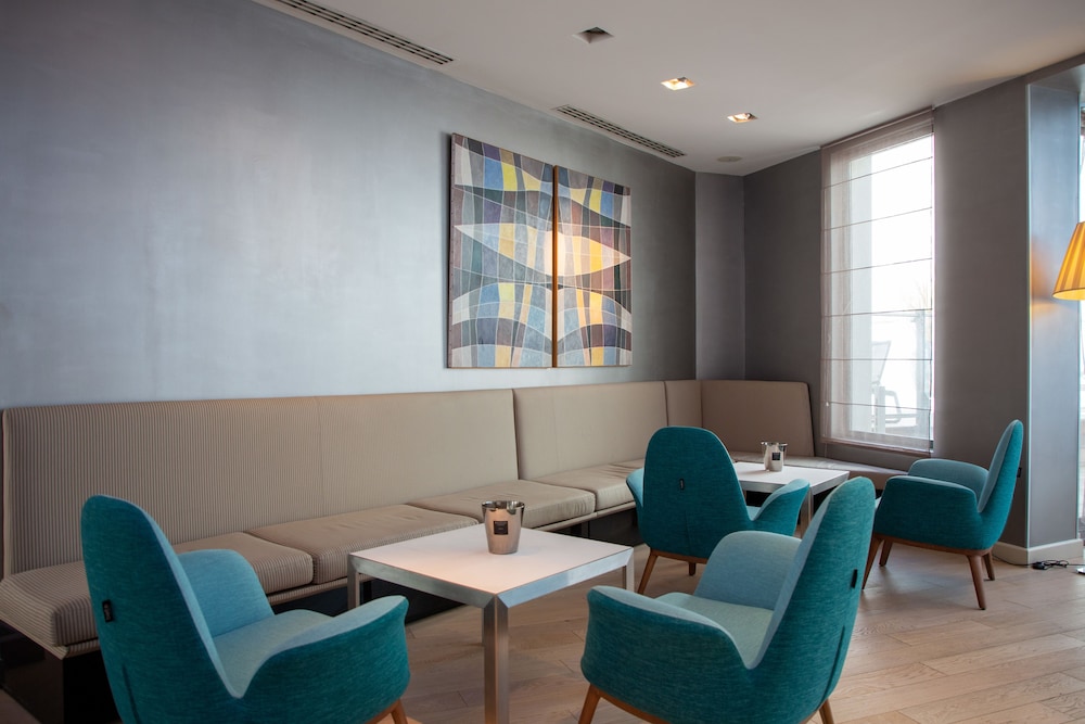 APPART HOTEL CLEMENT ADER 38/68