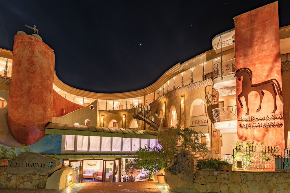 Hotel Resort And Spa Baia Caddinas 4/50