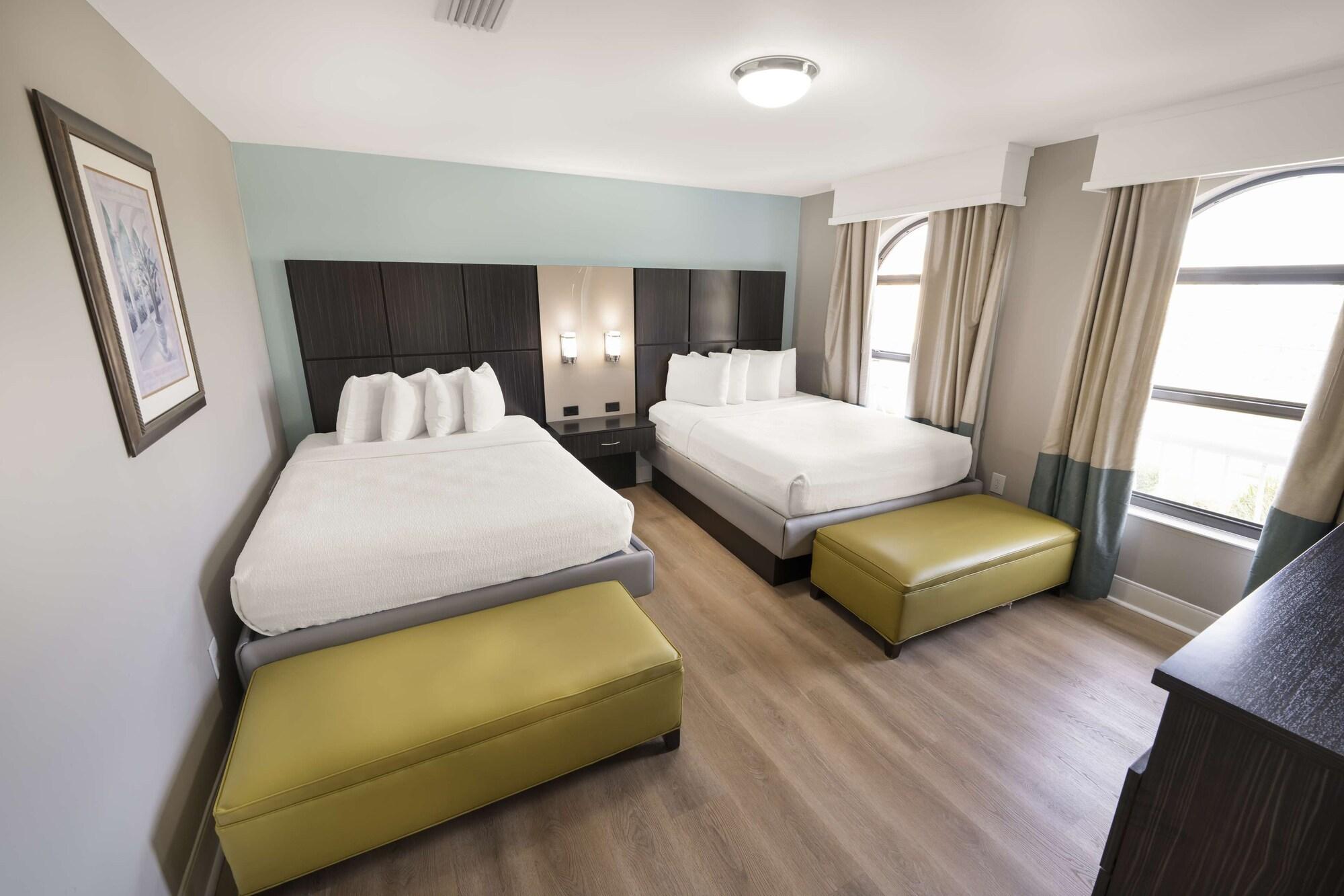 Suite, Multiple Beds, Kitchen