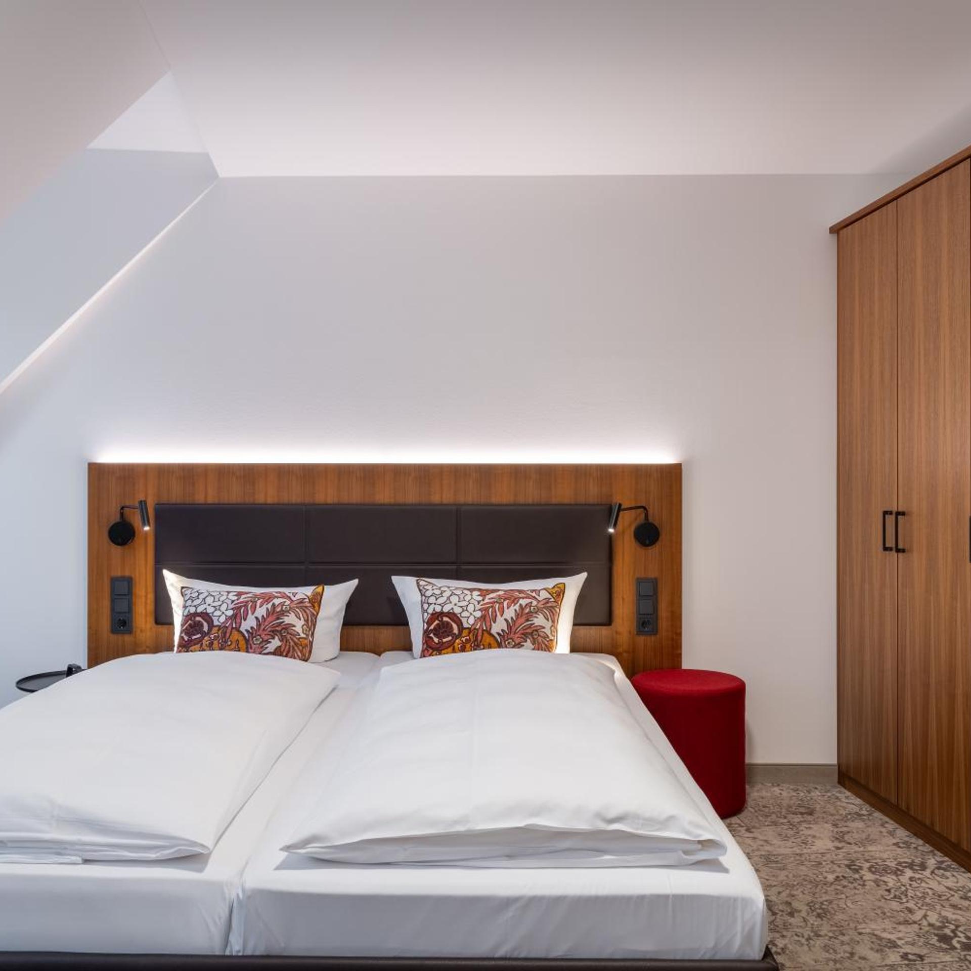 Deluxe, Suite