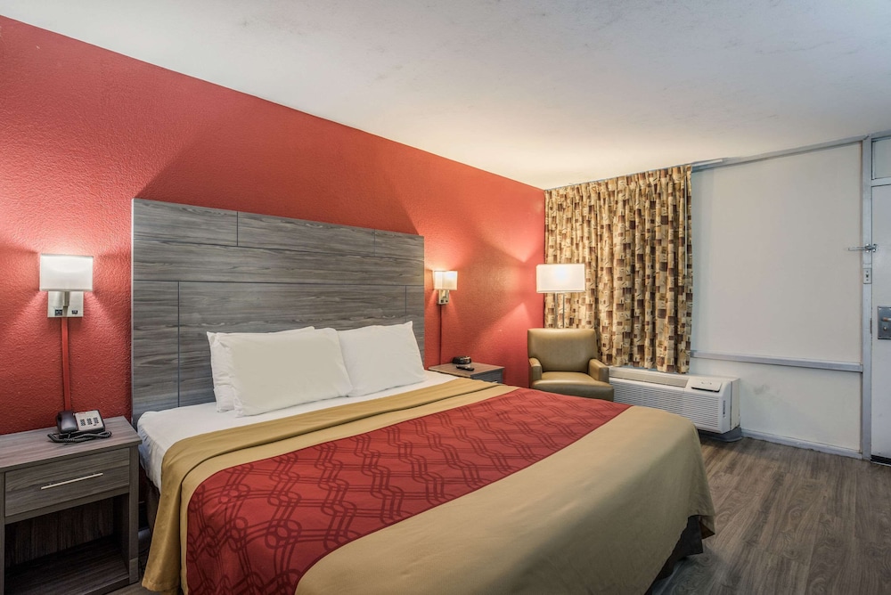 Econo Lodge Thomasville 23/64