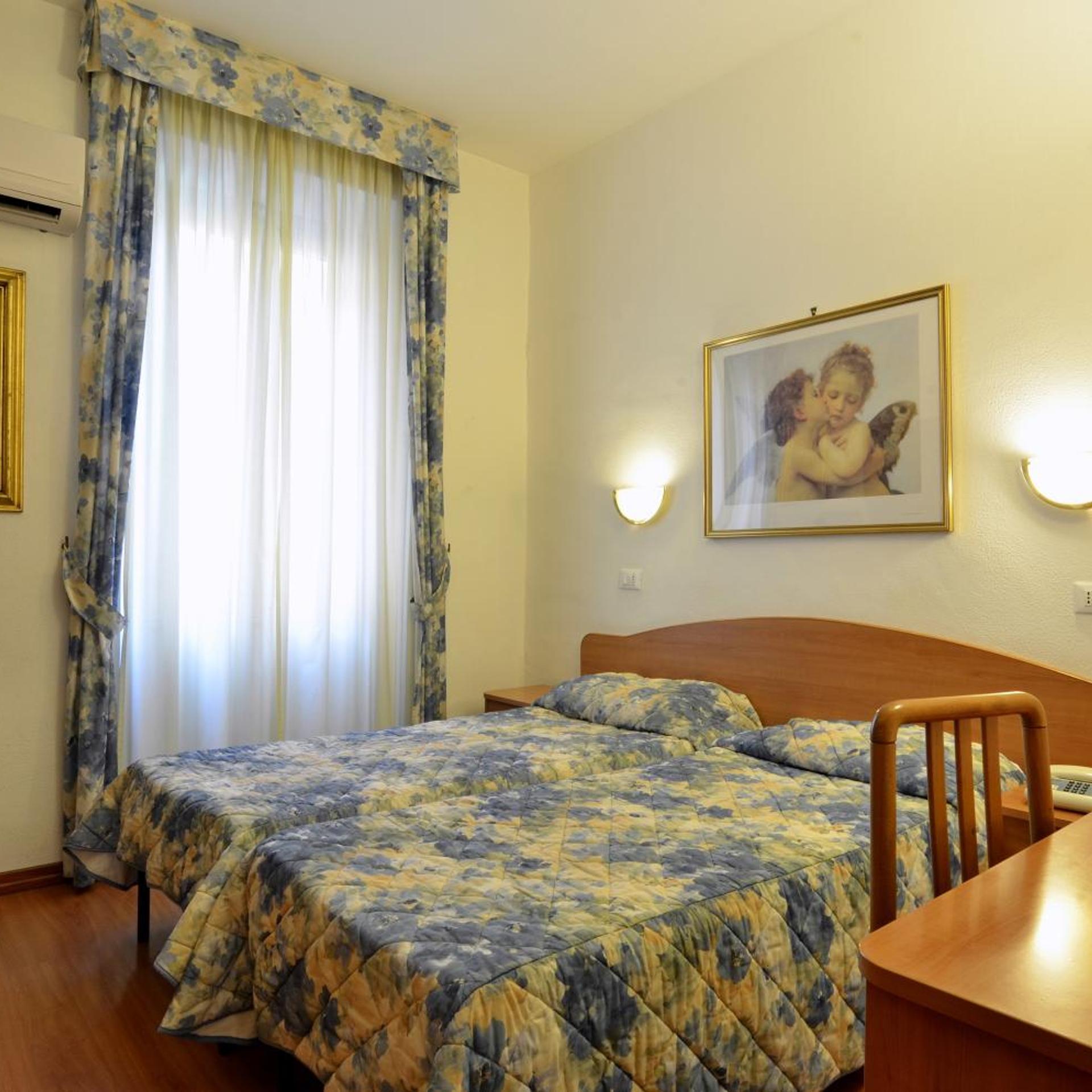 غرفة بسرير مزدوج أو سريرين منفصلين، Tirreno Hotel 5/10