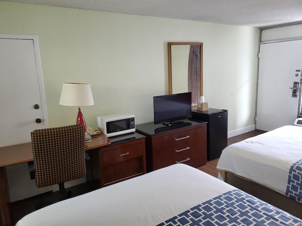 Econo Inn Ormond Beach (Ex Motel 6) 28/41