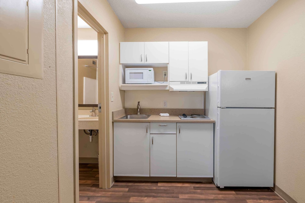 Extended Stay America Louisville - Dutchman 32/34