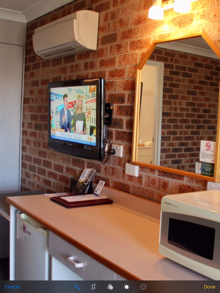 Town & Country Motor Inn 34/58
