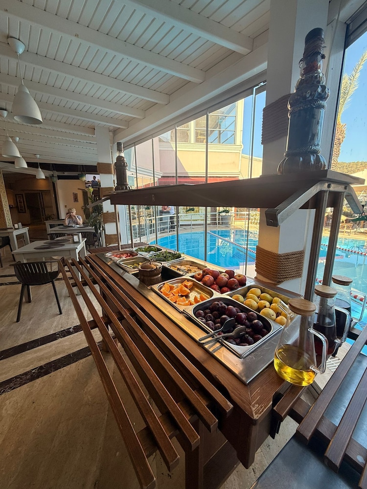 Ata Park Hotel 46/67