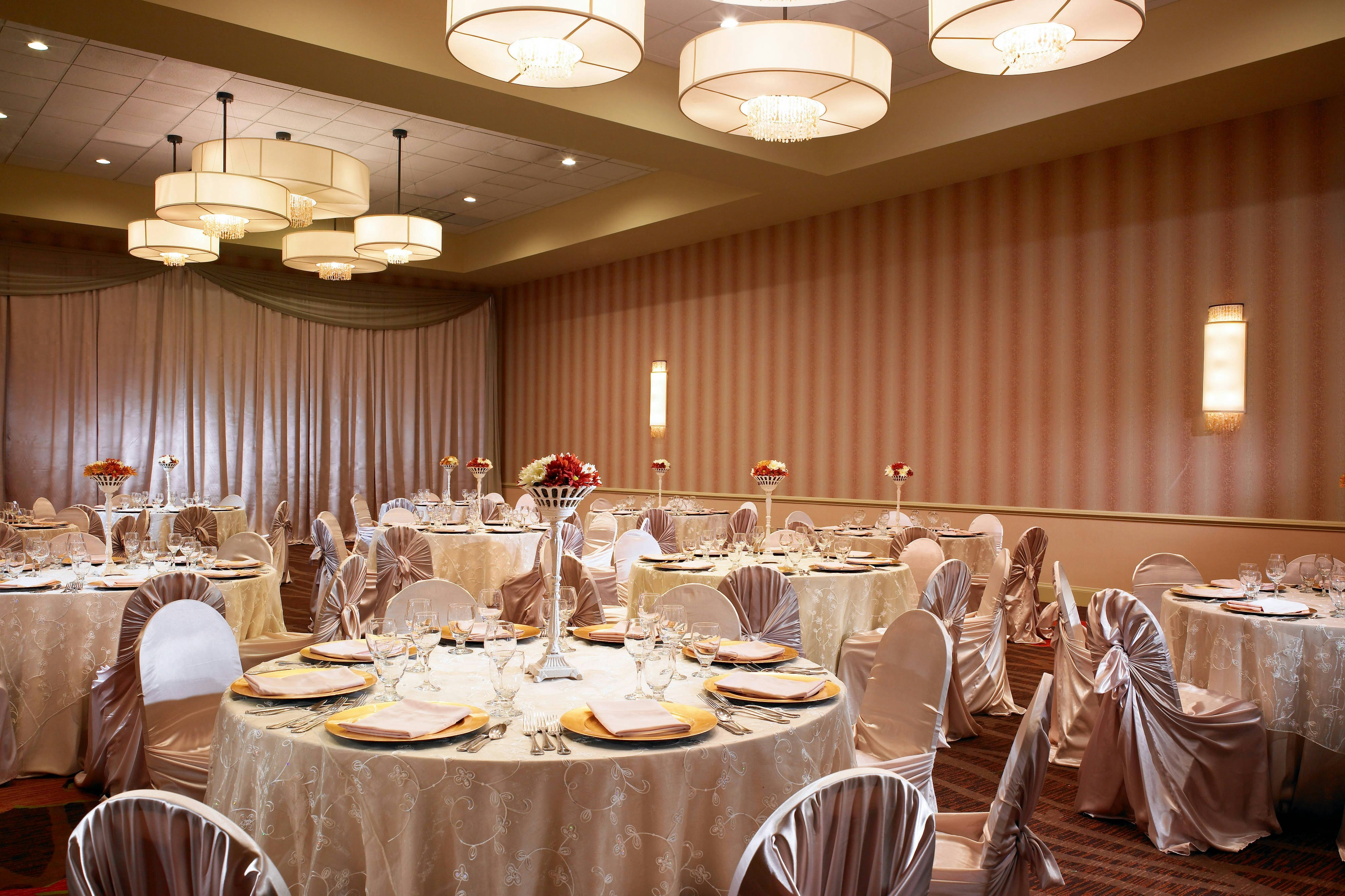 Sheraton Albuquerque Airport Hotel 10/12
