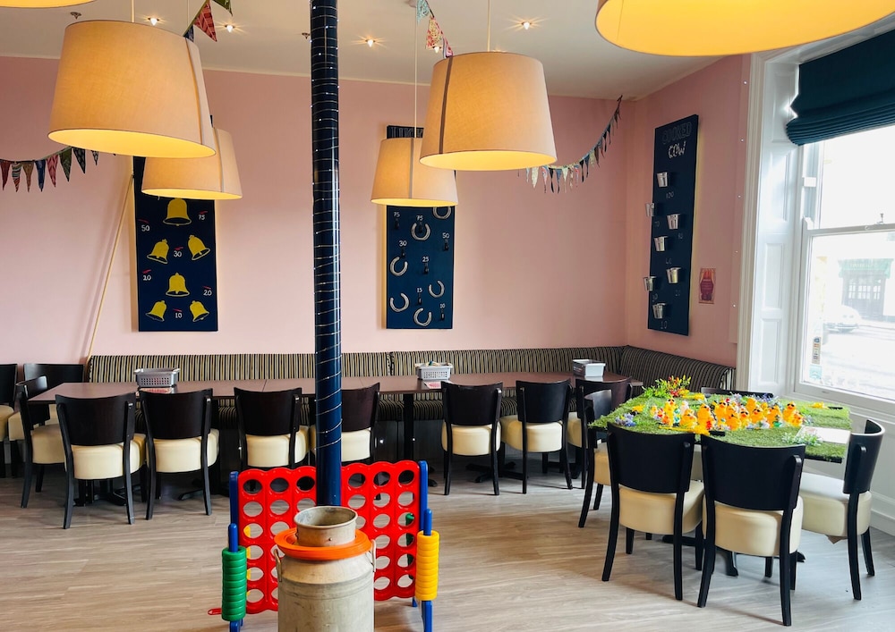Hotel Mon Ami 57/72