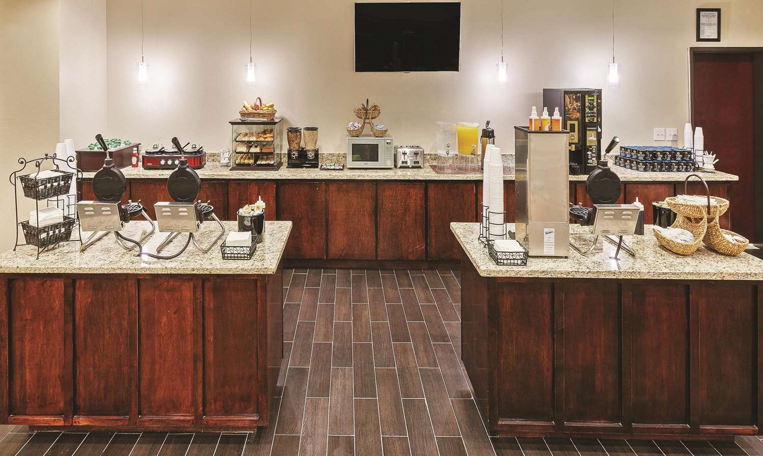 La Quinta Inn Suites Houston Willowbrook 49/61