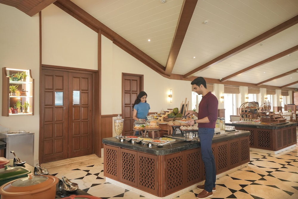 Radisson Resort Mount Abu 3/40