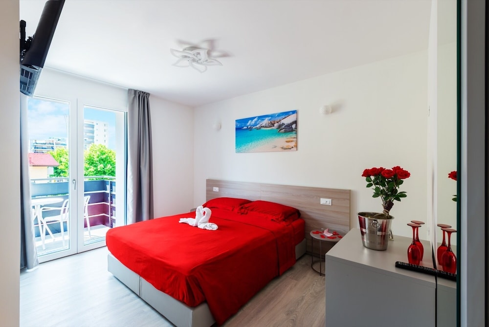 Hotel Romantik 8/50