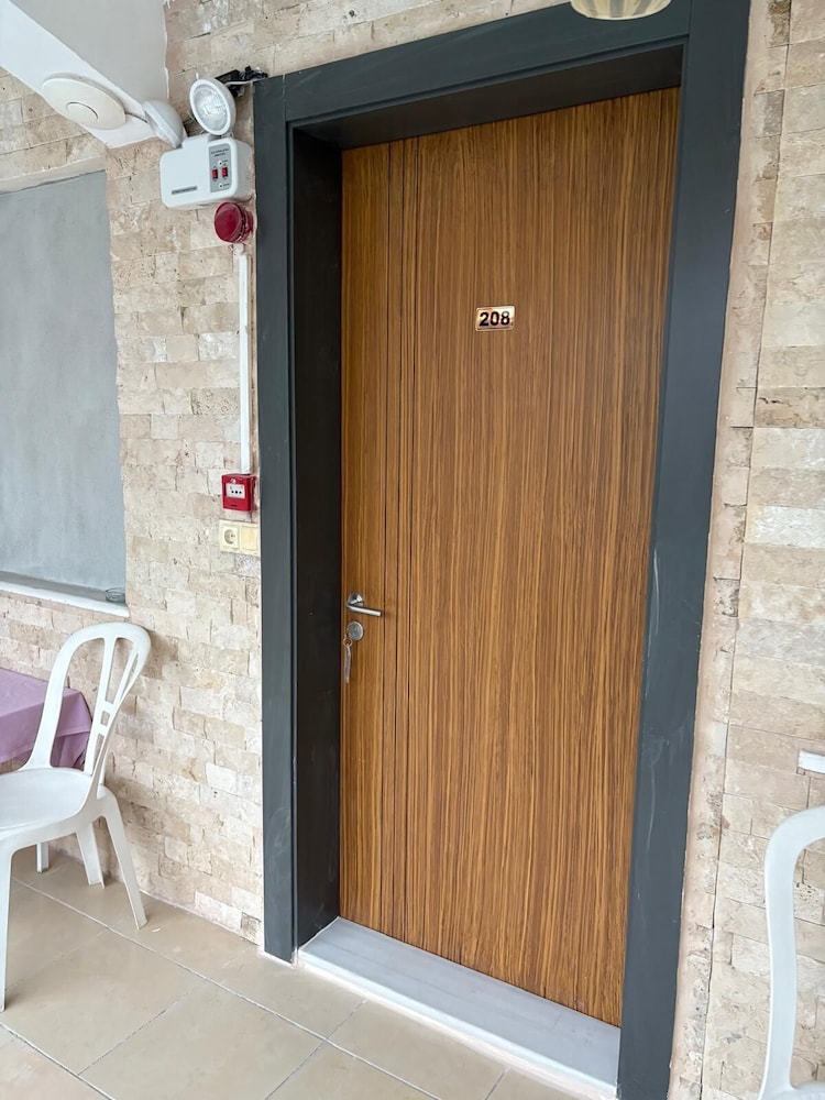 Alida Hotel 8/46