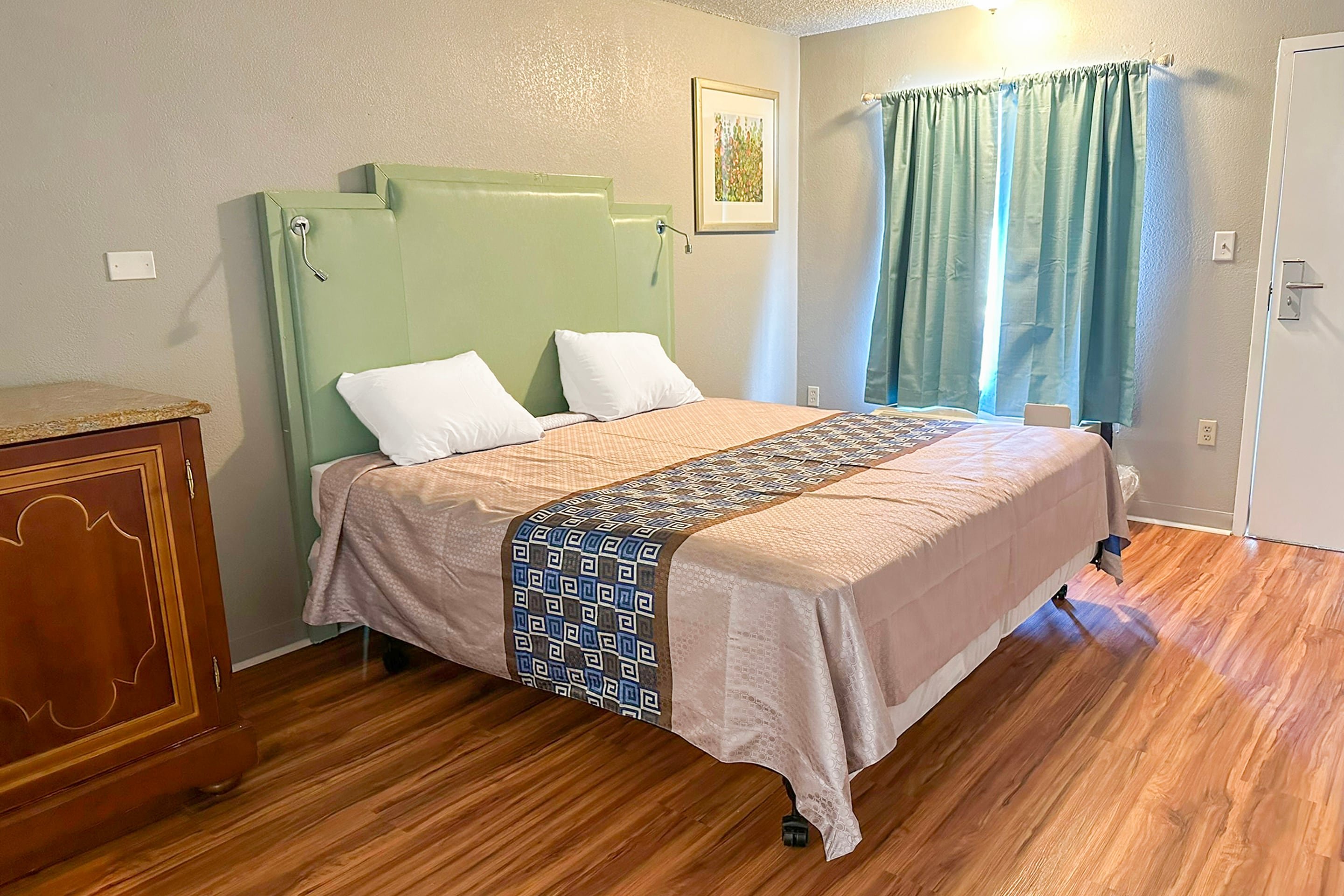 Hahira Inn By OYO near Valdosta 40/82
