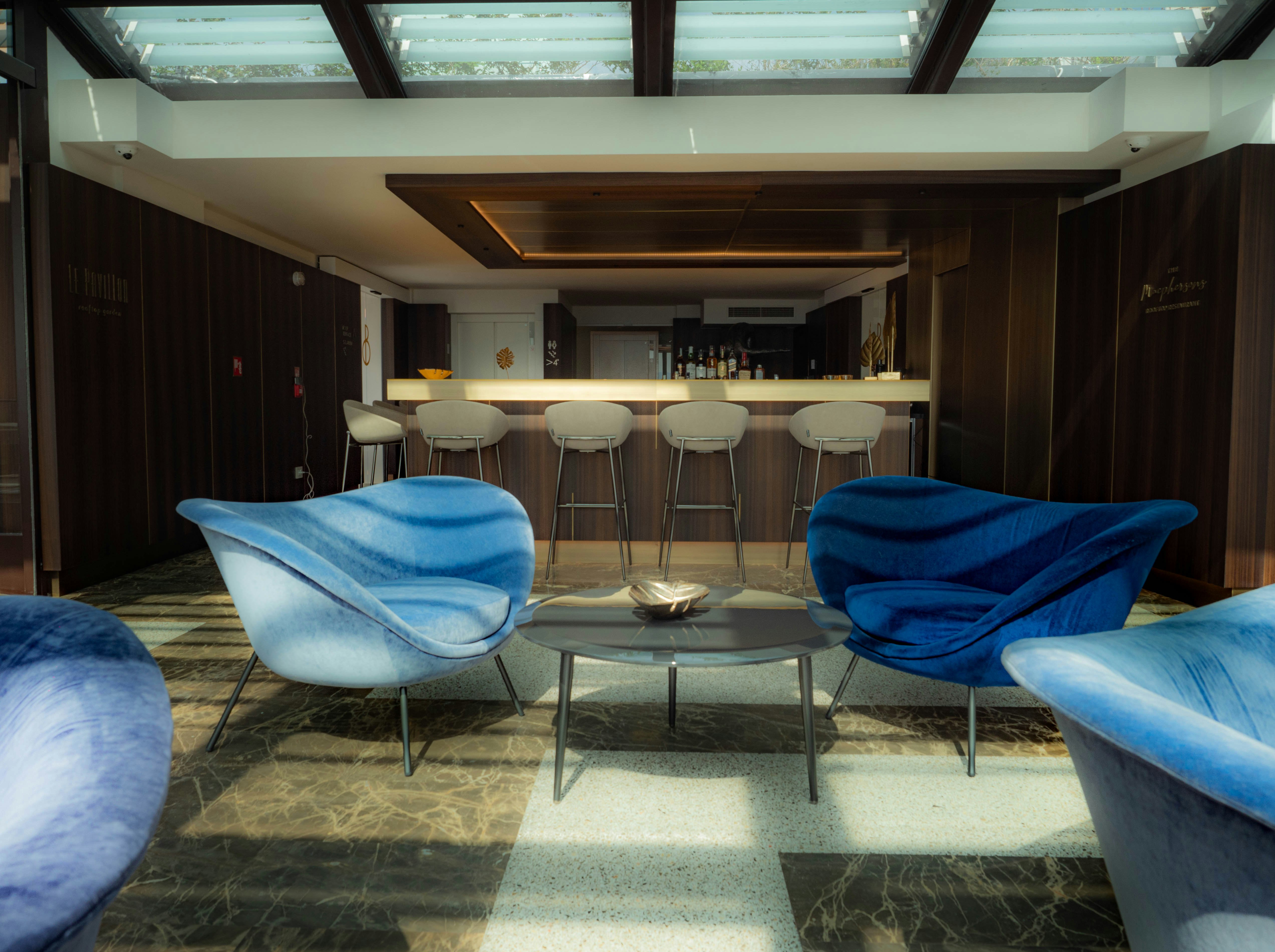 De Bonart Naples, Curio Collection by Hilton 33/50