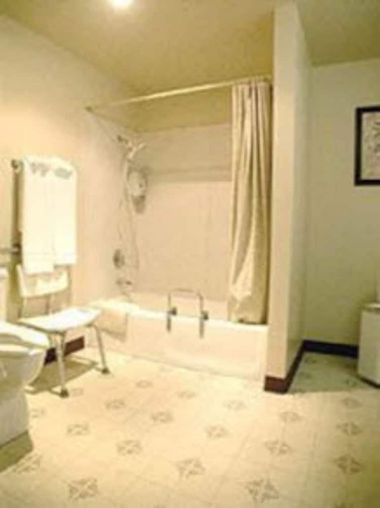 Oakridge Inn 53/53